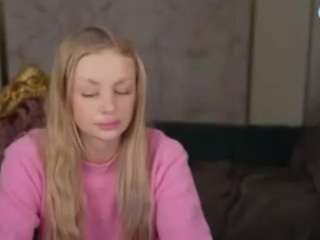 avrora777 nude in Live Sex Cam Girls Room