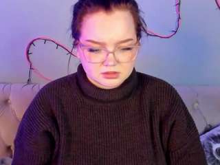 Eva-Wonderland nude in Live Sex Cam Girls Room