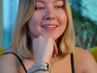 GemmaGrandy nude in Live Sex Cam Girls Room