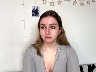 Kittylove19 nude in Live Sex Cam Girls Room