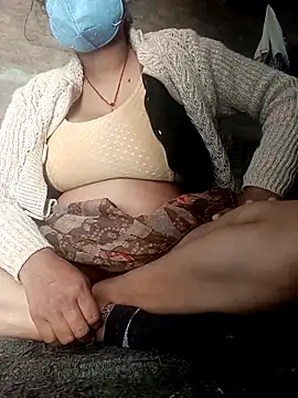 Lattika-Bhabhi nude strip on cam for live sex video chat