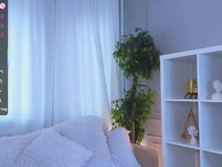 Lizabeth nude in Live Sex Cam Girls Room