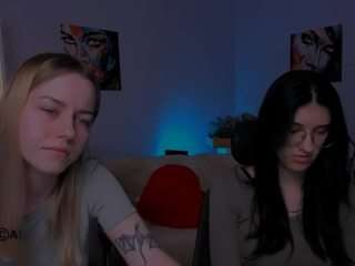 lux-roxy nude in Live Sex Cam Girls Room