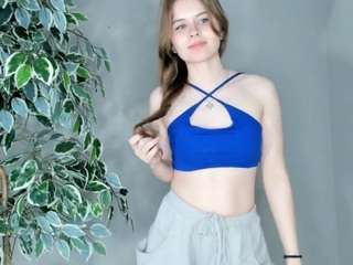 LynnHakey nude in Live Sex Cam Girls Room
