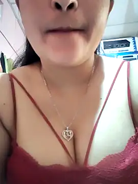 MONALISHhA nude strip on cam for live sex video chat