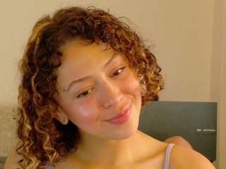 Nefeerkitty nude in Live Sex Cam Girls Room