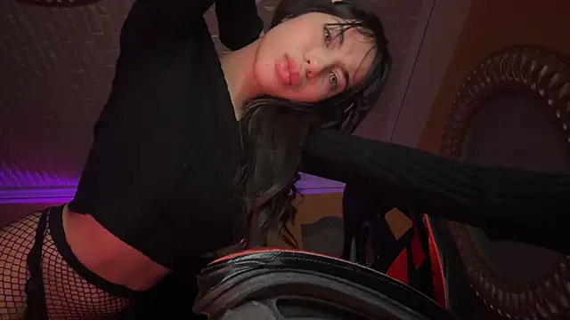 ORLA86 nude strip on cam for live sex video chat