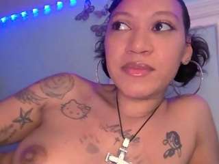Slimthickxxx nude in Live Sex Cam Girls Room