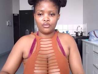 SweetCaramelLelox nude in Live Sex Cam Girls Room