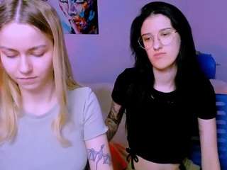 bella-roze nude in Live Sex Cam Girls Room