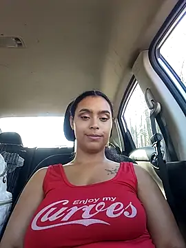 cinnaminnie nude strip on cam for live sex video chat