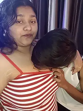 COUPLE-LUST nude strip on cam for live sex video chat
