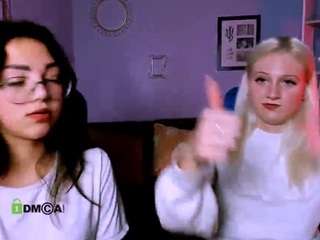 crazzzy-cherry nude in Live Sex Cam Girls Room