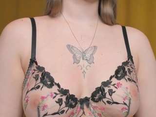 DoraWalton nude in Live Sex Cam Girls Room