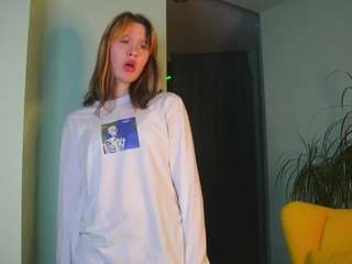 FancyBready nude in Live Sex Cam Girls Room