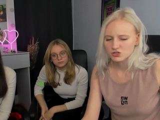 moon-selena nude in Live Sex Cam Girls Room
