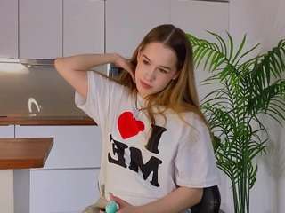 PhyllisGladish nude in Live Sex Cam Girls Room