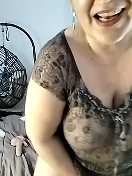 Pumabionda nude strip on cam for live sex video chat