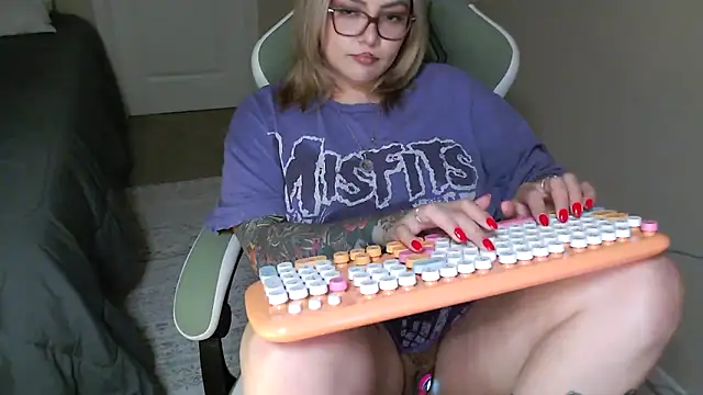 Pumpkin_bunny nude strip on cam for live sex video chat