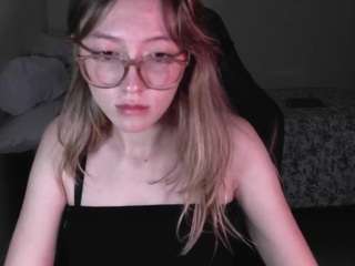 Reenkittyy nude in Live Sex Cam Girls Room