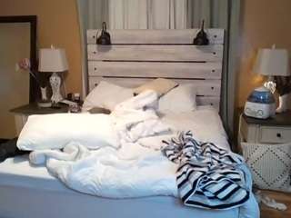TexasTattooedHouseWife nude in Live Sex Cam Girls Room