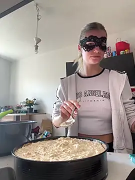 YoungLily666 nude strip on cam for live sex video chat