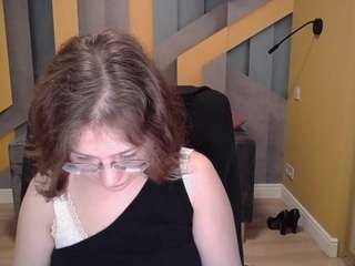 AngelinaLow nude in Live Sex Cam Girls Room