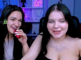 bella-cold nude in Live Sex Cam Girls Room