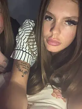 DirtyDaisy25 nude strip on cam for live sex video chat