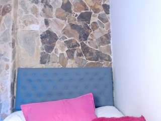 ElizabetMiller nude in Live Sex Cam Girls Room