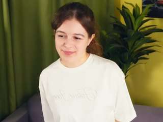 Gemma nude in Live Sex Cam Girls Room