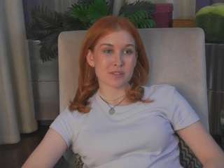 GwenBate nude in Live Sex Cam Girls Room