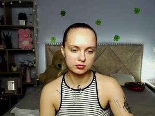 KhaleesiMoon nude in Live Sex Cam Girls Room