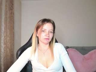Kruassan33 nude in Live Sex Cam Girls Room