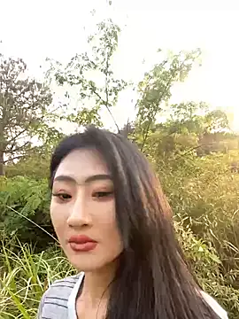 linger-23 nude strip on cam for live sex video chat