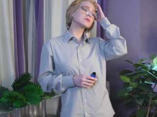 MarianBeale nude in Live Sex Cam Girls Room