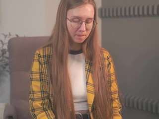 OdiliaGee nude in Live Sex Cam Girls Room