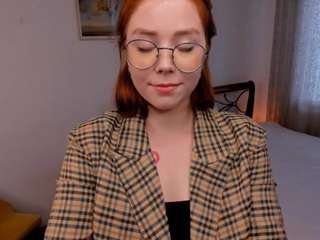 PhyllisBones nude in Live Sex Cam Girls Room