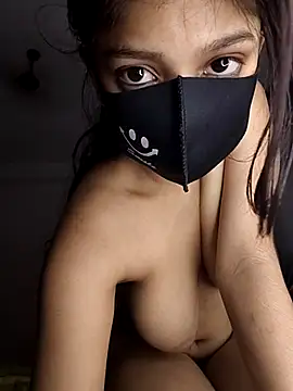 Riya_35_sexy nude strip on cam for live sex video chat