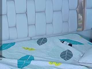 Sweetebonygiirl nude in Live Sex Cam Girls Room
