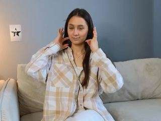 WilonaAllenson nude in Live Sex Cam Girls Room