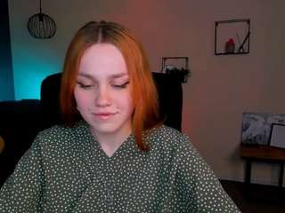 helly-well nude in Live Sex Cam Girls Room