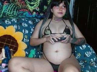 KarinnaxMh nude in Live Sex Cam Girls Room