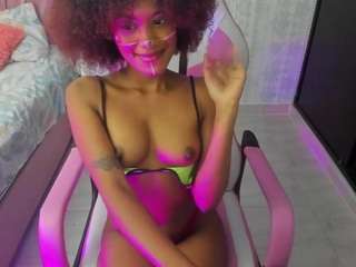 kenia-joee nude in Live Sex Cam Girls Room