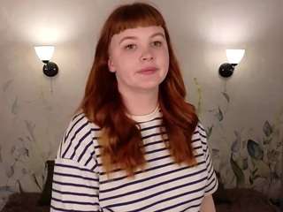Lisa-Westt nude in Live Sex Cam Girls Room