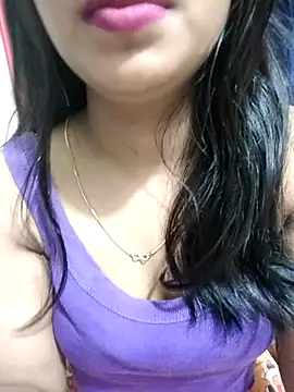 Maahhii_2 nude strip on cam for live sex video chat