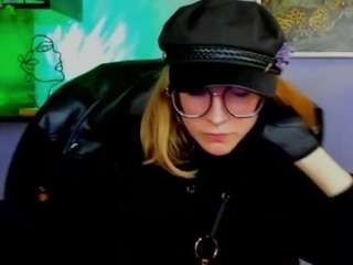 PennyDelight nude in Live Sex Cam Girls Room