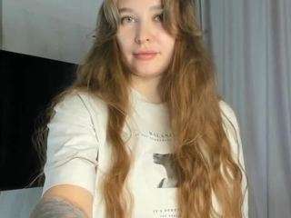 PrimroseGrindell nude in Live Sex Cam Girls Room