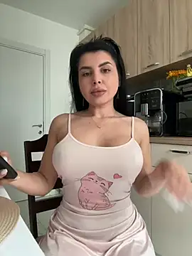 Scarlett-Dream nude strip on cam for live sex video chat