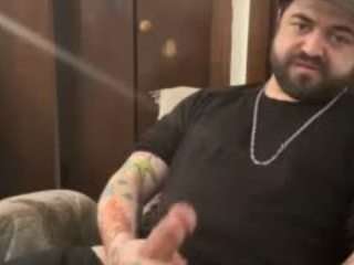 wh1skyD1cks1n nude in Live Sex Cam Girls Room